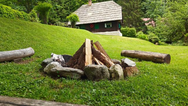 Cosy & peaceful cabin off the grid