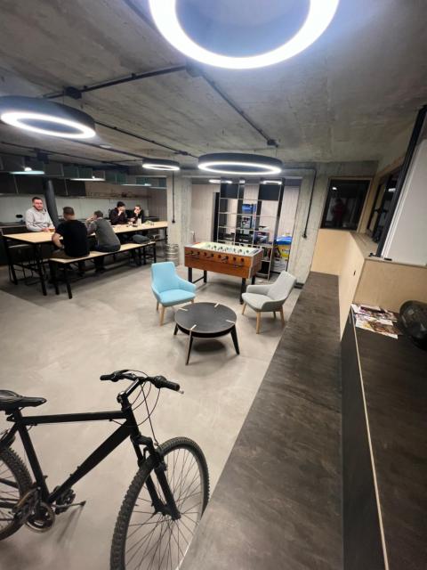 izy stay Hostel coworking nomads