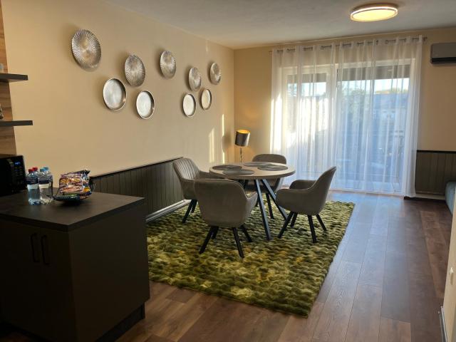 Esterhazy Apartman