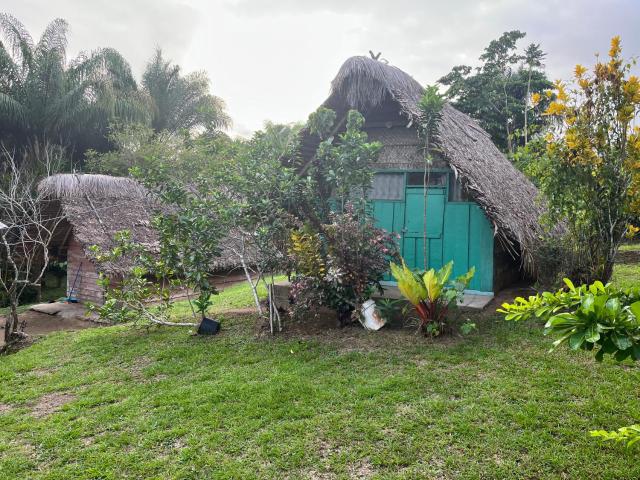 simple but wonderful hut in kamp Makandi Boto-Pasi