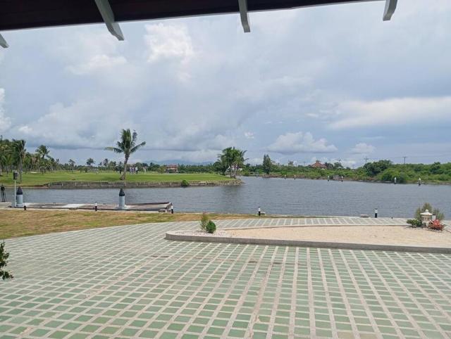 Waterfront Bang Pakong Villa