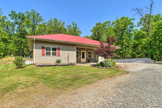 Peaceful Home with Patio Near Greers Ferry Lake