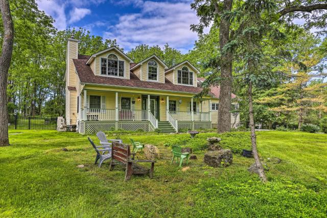 Spacious Hudson Valley Gem on Private 2 Acres!