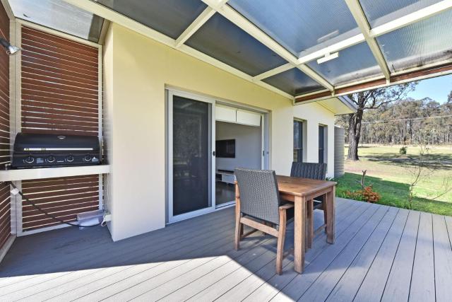 Ironbark Hill Villa 1 Tyrian