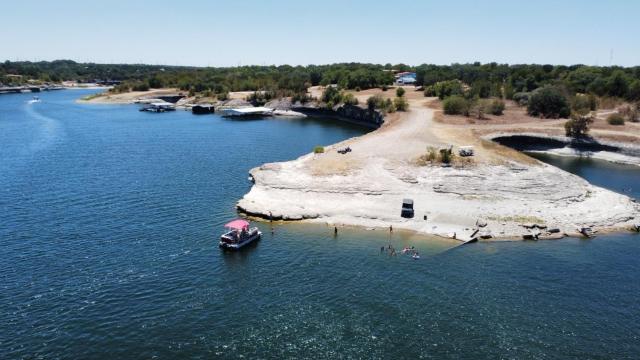 The Blue House. Large Group Getaway on Lake Whitney