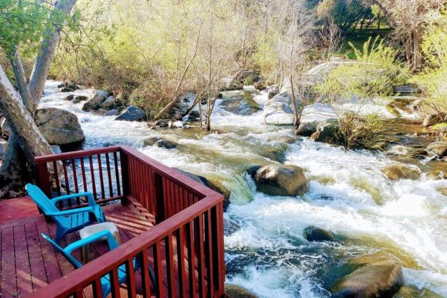 River Retreat Cabin in Three Rivers - near SNP