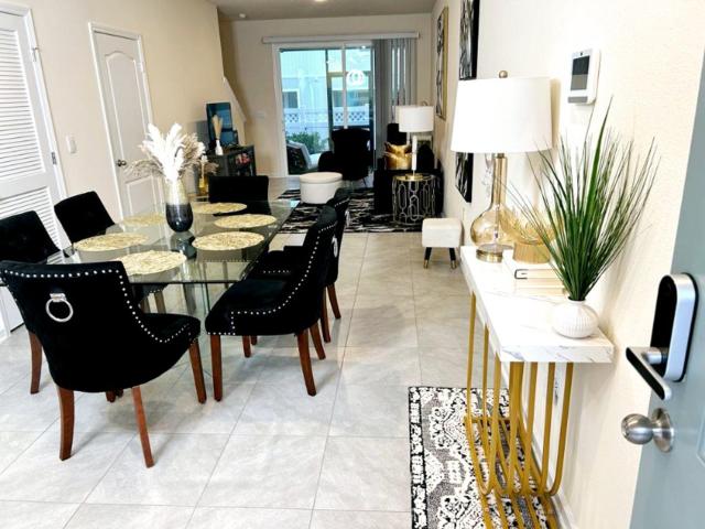 Orange Park Townhome Vacation Rental with Patio!