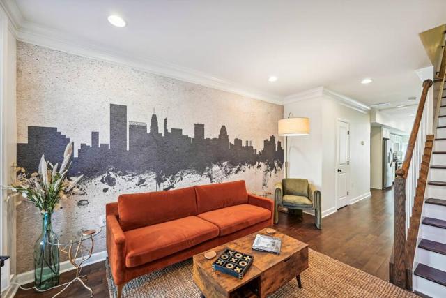 Federal Hill Luxury + City Charm