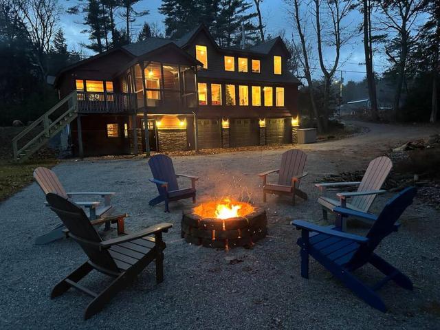 Redwood - Lakeside Cabin