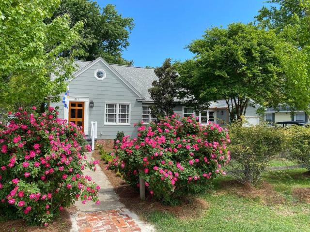 Clamalot. 3 BR Historic Beaufort NC Cottage