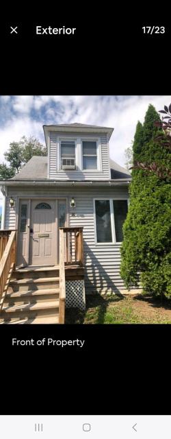 LOVELY RENOVATED 2 BEDROOM HOME WITH FREE Parking