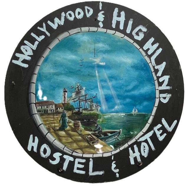 HOLLYWOOD HIGHLAND HOTEL AND HOSTEL