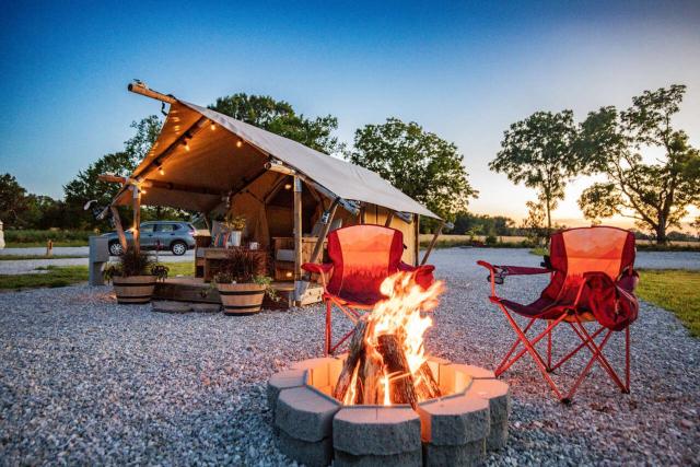 Roaring River Luxury Adventure Tent #16