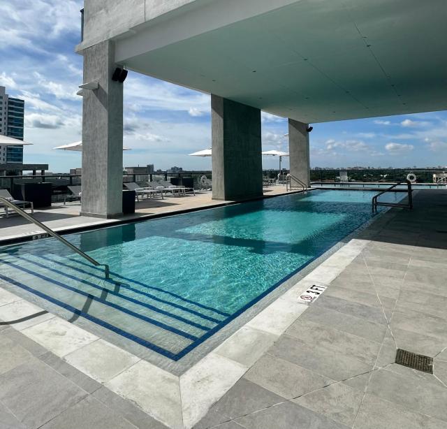 Smart brickell deluxe apartment