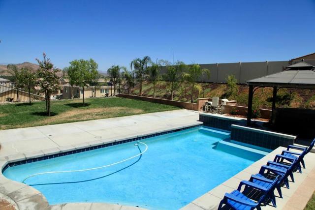 Vineyard Poolside Retreat