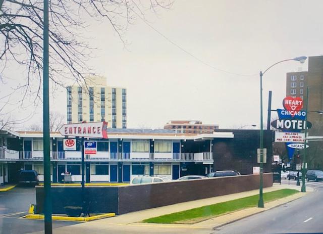 Heart O' Chicago Motel