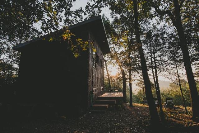 Hill Top Lodging Romantic Getaway Cabin