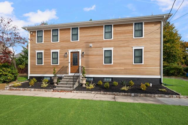 Historic Cozy 3-bedroom house