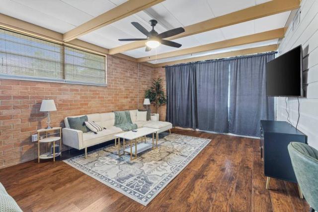 Chic Studio in the Heart of Lake Charles