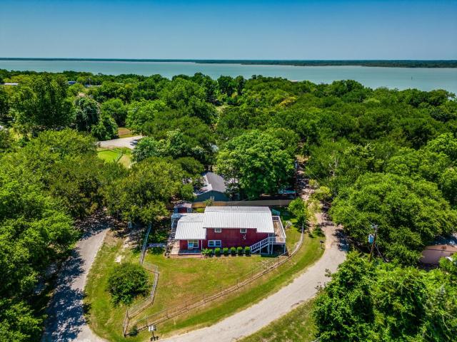 Springhill Lakehouse at Navarro Mills Lake