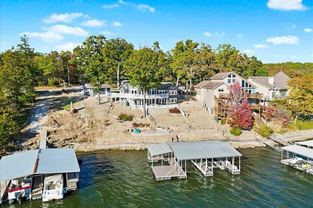 Grand Getaway with Private Dock near Coconuts