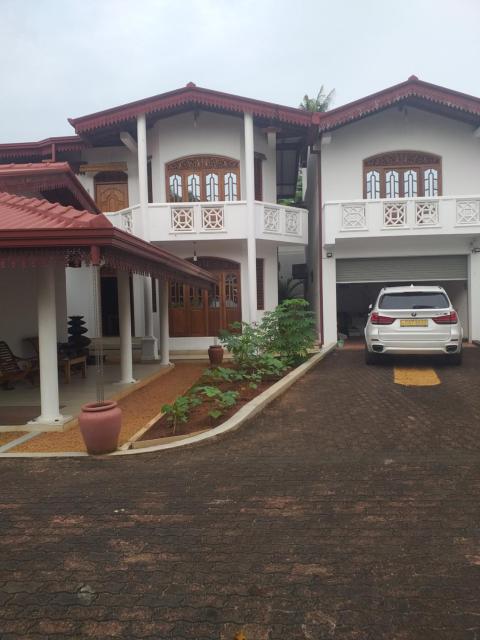 Sujee Villa White House