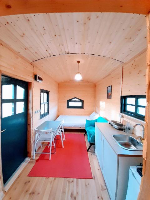 Taurus Shepherds Hut