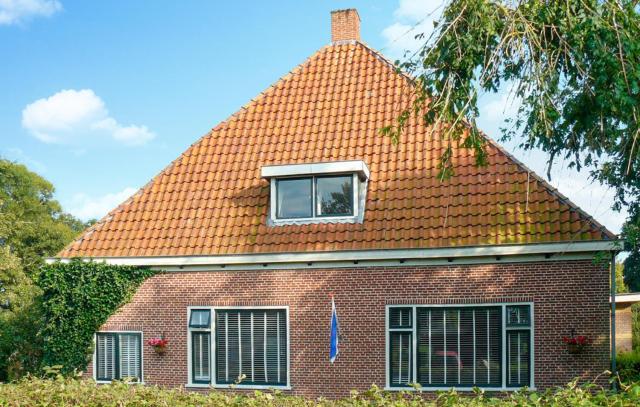 5 Bedroom Cozy Home In Wierum