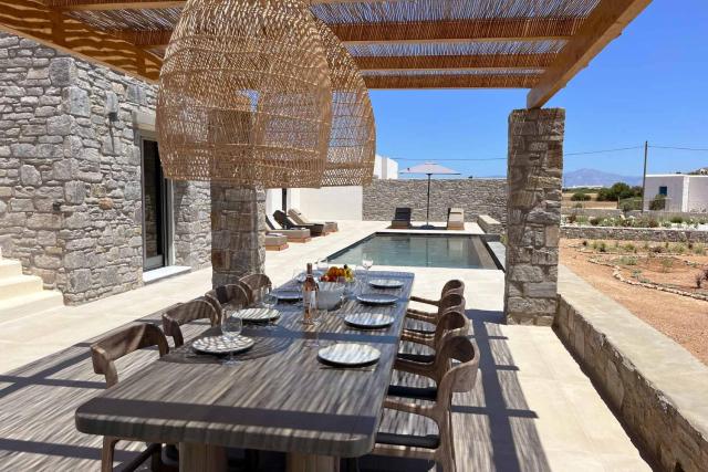 Phoenix Villa with private Pool & Sea Views Near Naousa