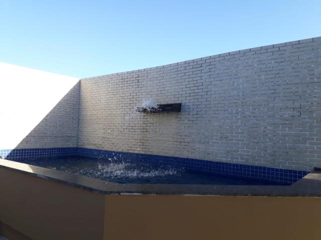 ótimo triplex com piscina no terraço