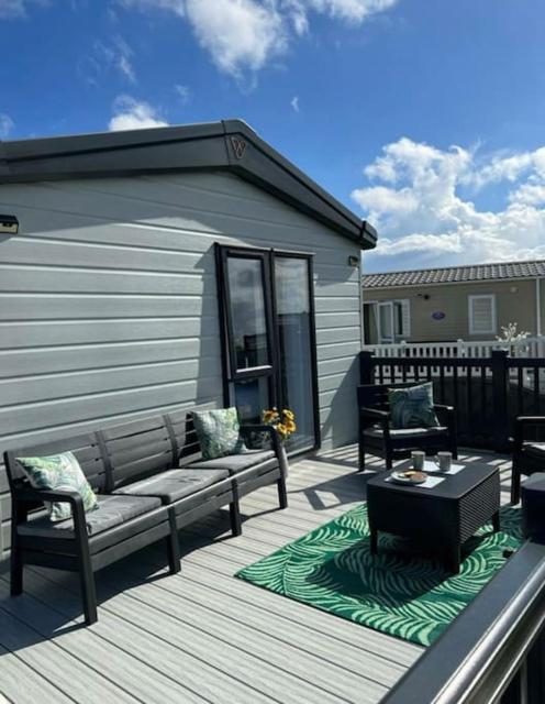 17 Sherringham Private at Patrington Leisure Park garden, parking, views