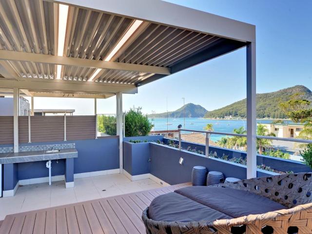 Aura Apartments Unit 12 59 Shoal Bay Road