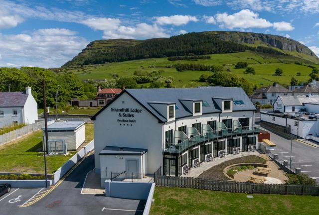 Strandhill Lodge and Suites Boutique Hotel