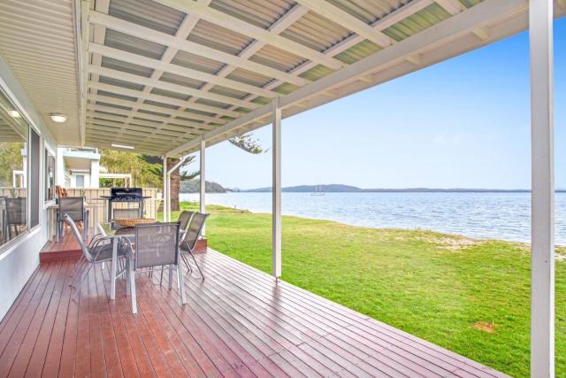 Beached Inn Spacious beach front house