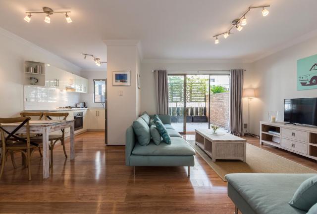 Cottesloe Sea Salt Abode - Executive Escapes