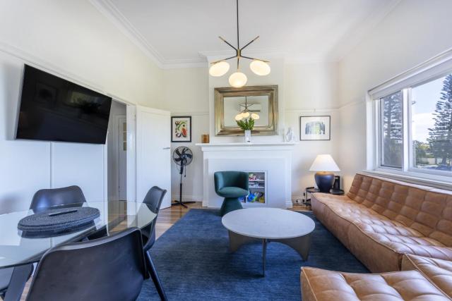 Cottesloe Beach Deluxe Apartment - Executive Escapes