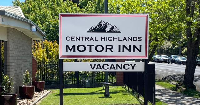 Central Highlands Motor Inn