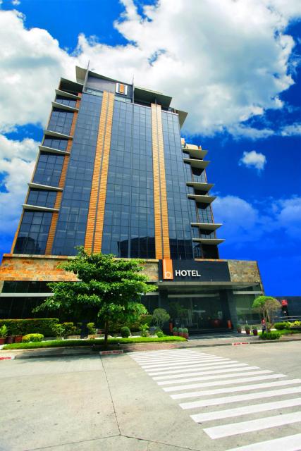 The B Hotel Alabang