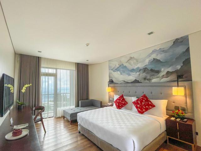 Summit Ridge Tagaytay - Newly Renovated