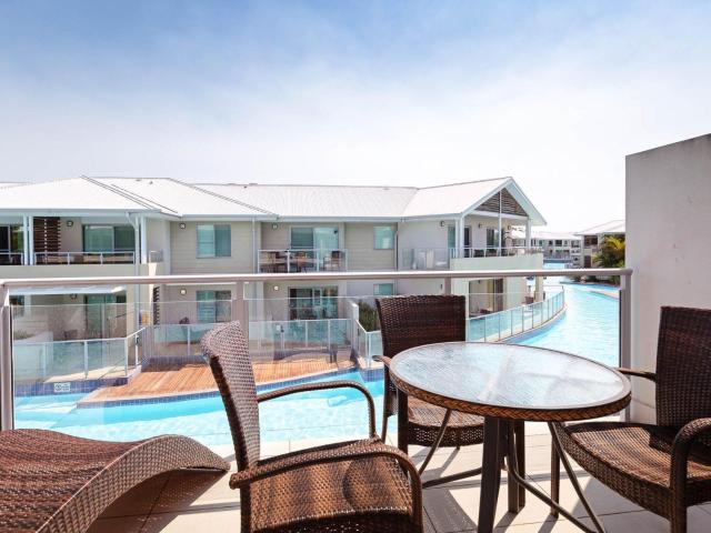 Pacific Blue 245-265 Sandy Point Rd - Dual Key Access, air conditioned unit with resort facilities and linen supplied