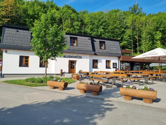 Restaurace a Penzion Bludoveček