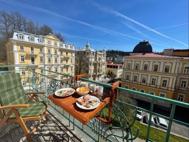 Balconies above colonnade apartments