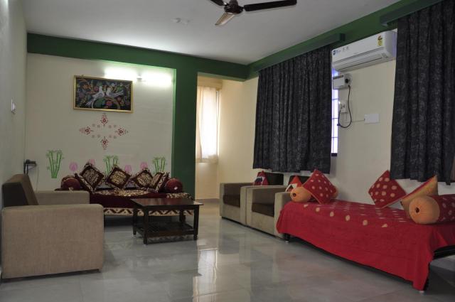 Nayath Serviced Apartments, Homely Stay for Families since 2011, Secure & Centrally Located, Homely,Simple & Cosy