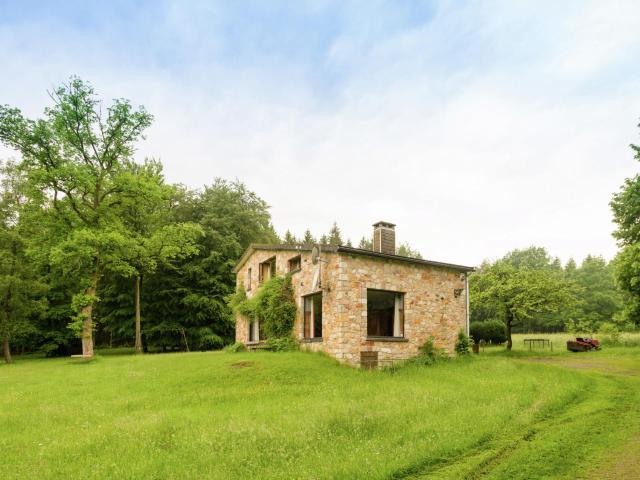 Sunny holiday home in Stavelot