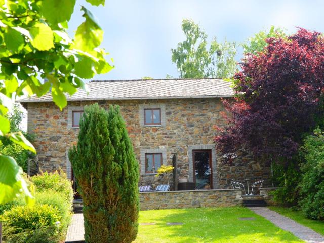 Charming Cottage in Stoumont with colourful garden