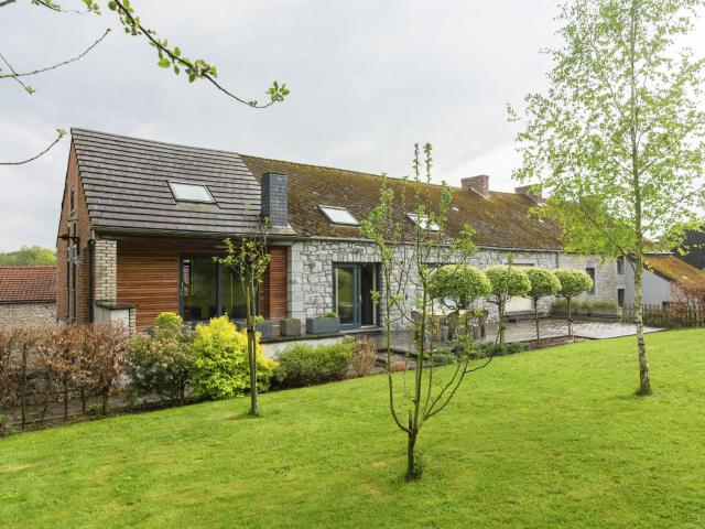 Renovated farmhouse with terrace and garden