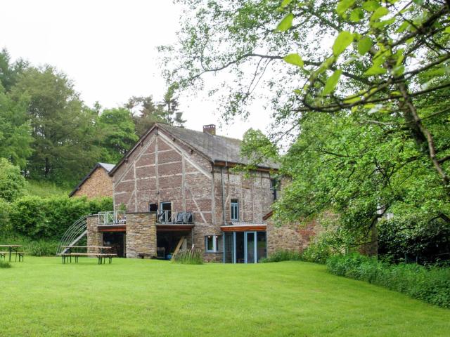 Renovated cottage in the middle of nature