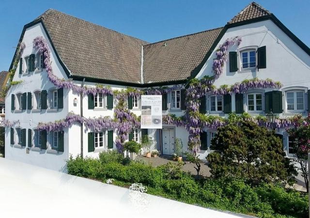 Rhein River Guesthouse - direkt am Rhein