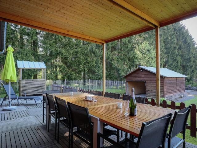 Wooden interior nice garden and quiet situation