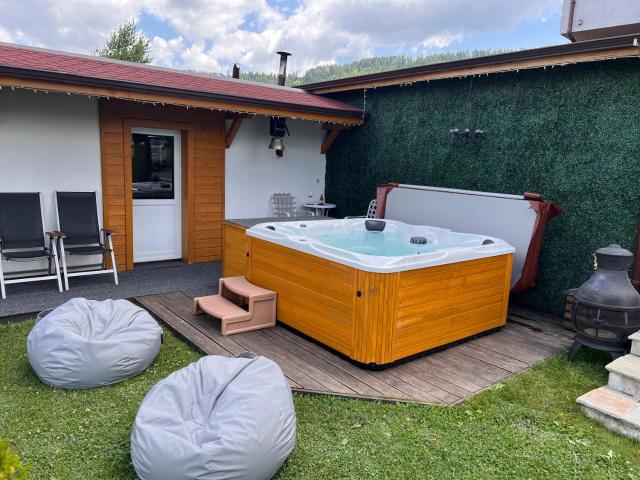 Villa ADELHEIDE - Spa, BBQ & Jacuzzi